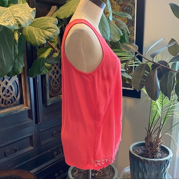 Altar’d State Coral Scallop Crochet Lace peasant tank top. - Picture 5 of 11